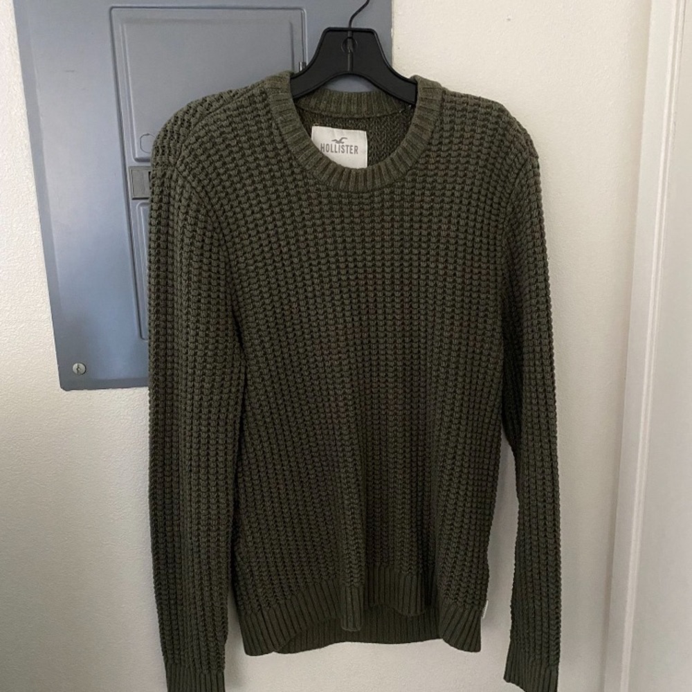 Hollister knitted sweater size M